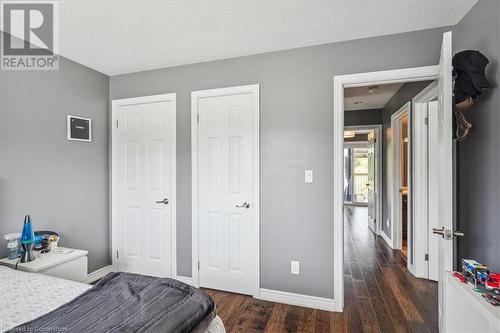 15 Argyle Street S, Caledonia, ON - Indoor Photo Showing Bedroom