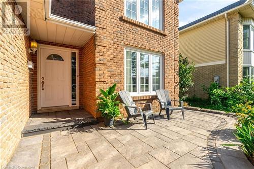 2214 Melissa Crescent, Burlington, ON - Outdoor