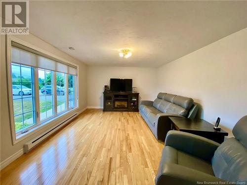 1 De L'Aboiteau, Cap-Pelé, NB - Indoor Photo Showing Living Room