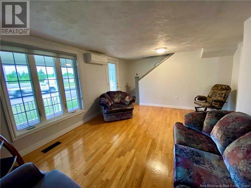 1 De L'Aboiteau, Cap-Pelé, NB - Indoor Photo Showing Living Room