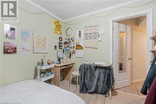 139 Whitney Avenue, Hamilton, ON - Indoor Photo Showing Bedroom