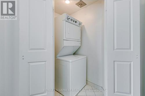 1506 - 70 Absolute Avenue, Mississauga, ON - Indoor Photo Showing Laundry Room