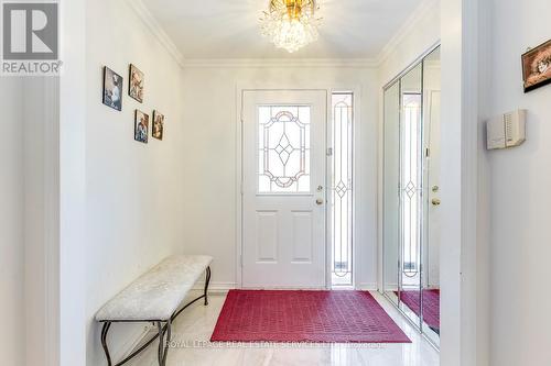 1220 Old Oak Drive, Oakville, ON - Indoor Photo Showing Other Room