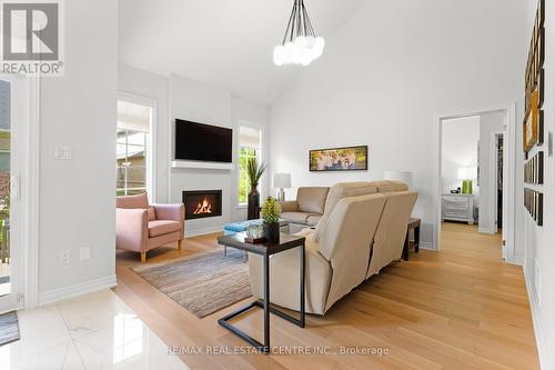 11 - 21 Overlea Drive, Brampton (Sandringham-Wellington), ON - Indoor Photo Showing Living Room With Fireplace