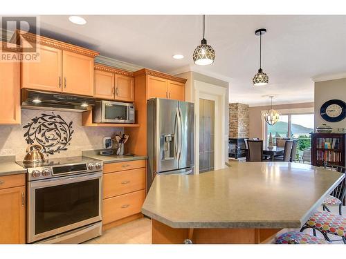 313 Tanager Drive, Kelowna, BC - Indoor Photo Showing Kitchen With Stainless Steel Kitchen