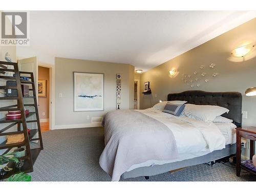 313 Tanager Drive, Kelowna, BC - Indoor Photo Showing Bedroom