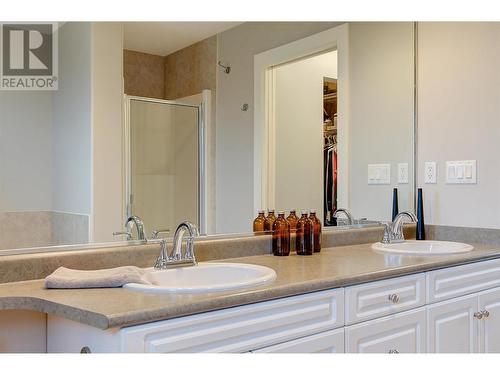 313 Tanager Drive, Kelowna, BC - Indoor Photo Showing Bathroom