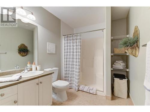 313 Tanager Drive, Kelowna, BC - Indoor Photo Showing Bathroom