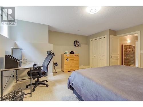 313 Tanager Drive, Kelowna, BC - Indoor Photo Showing Bedroom