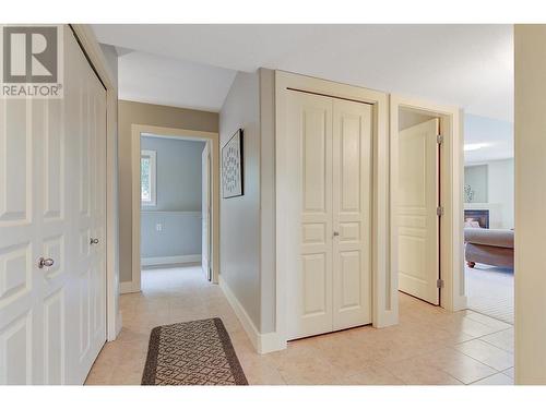 313 Tanager Drive, Kelowna, BC - Indoor Photo Showing Other Room