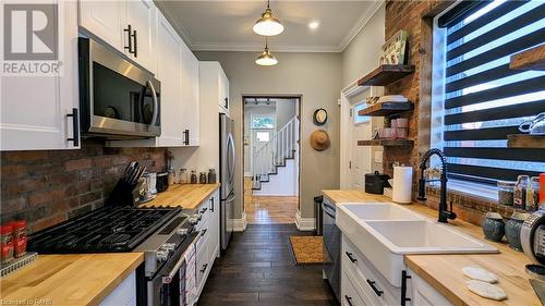 428 King William Street, Hamilton, ON - Indoor Photo Showing Kitchen With Double Sink