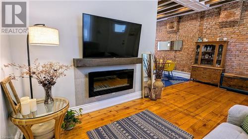 428 King William Street, Hamilton, ON - Indoor Photo Showing Living Room With Fireplace