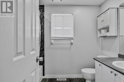 22 Weymouth Road, Barrie (Georgian Drive), ON - Indoor Photo Showing Bathroom