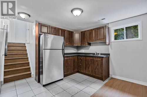 22 Weymouth Road, Barrie, ON - Indoor Photo Showing Kitchen