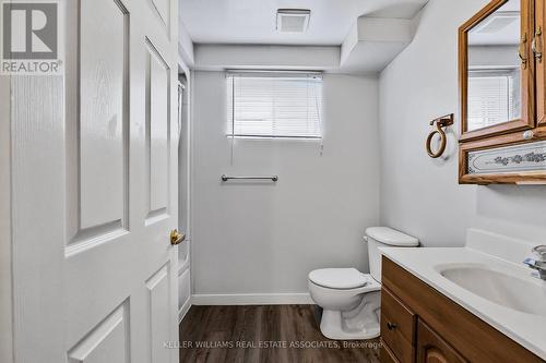 22 Weymouth Road, Barrie, ON - Indoor Photo Showing Bathroom