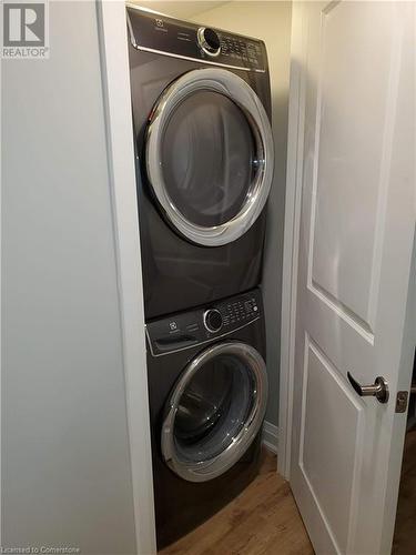 277 Upper Paradise Road, Hamilton, ON - Indoor Photo Showing Laundry Room