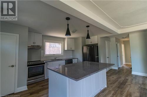 277 Upper Paradise Road, Hamilton, ON - Indoor Photo Showing Kitchen