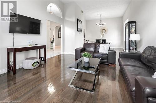 97 Old Chicopee Drive, Kitchener, ON - Indoor Photo Showing Living Room