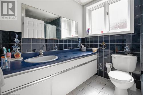 97 Old Chicopee Drive, Kitchener, ON - Indoor Photo Showing Bathroom