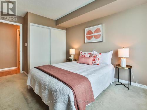 401 - 4879 Kimbermount Avenue, Mississauga, ON - Indoor Photo Showing Bedroom