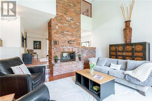 101 Hillcrest Avenue, Dundas, ON - Indoor Photo Showing Living Room With Fireplace