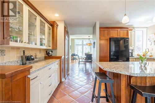 101 Hillcrest Avenue, Dundas, ON - Indoor Photo Showing Kitchen