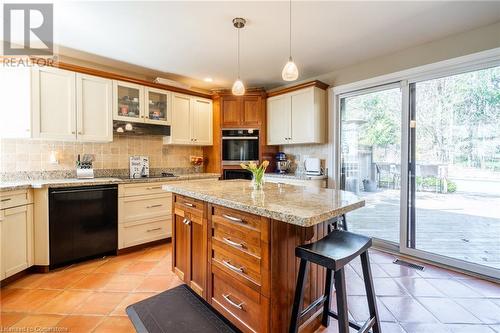 101 Hillcrest Avenue, Dundas, ON - Indoor Photo Showing Kitchen