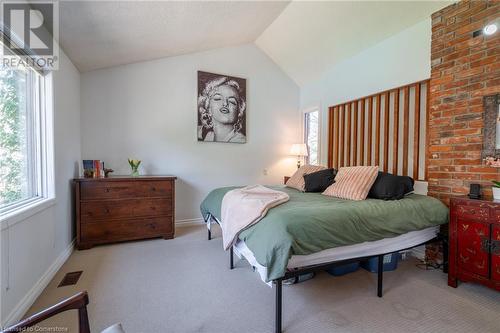 101 Hillcrest Avenue, Dundas, ON - Indoor Photo Showing Bedroom