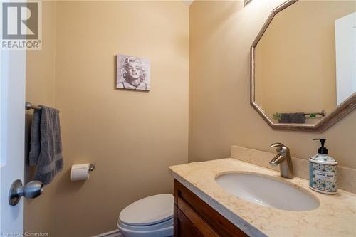 101 Hillcrest Avenue, Dundas, ON - Indoor Photo Showing Bathroom