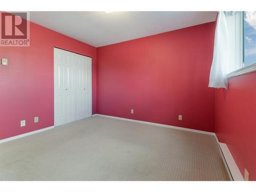 402 Rene Avenue Unit# 101, Penticton, BC - Indoor Photo Showing Other Room