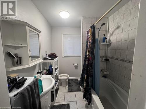 56 Glenmorris Street, Cambridge, ON - Indoor Photo Showing Bathroom