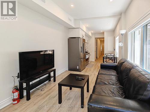 Unit 1 - 598 Crawford Street, Toronto, ON - Indoor Photo Showing Living Room