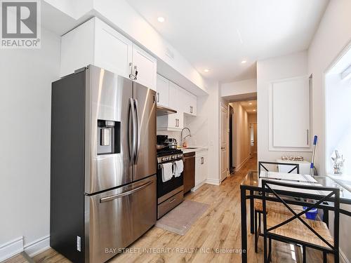 Unit 1 - 598 Crawford Street, Toronto, ON - Indoor Photo Showing Kitchen