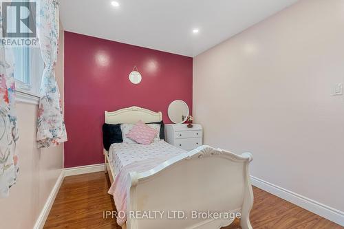 58 Doncaster Drive, Brampton (Southgate), ON - Indoor Photo Showing Bedroom