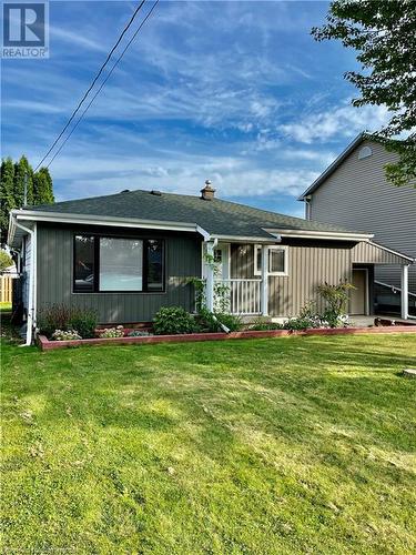 14 Lakeview Avenue, Grimsby, ON - Outdoor With Deck Patio Veranda