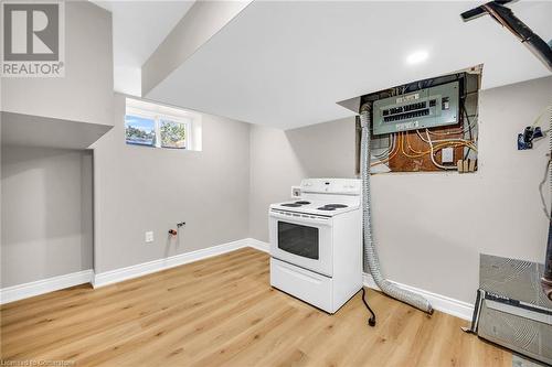 32 Miami Drive, Hamilton, ON - Indoor Photo Showing Kitchen