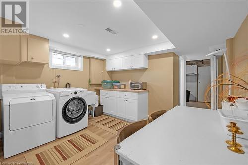 106 Fernwood Crescent, Hamilton, ON - Indoor Photo Showing Laundry Room