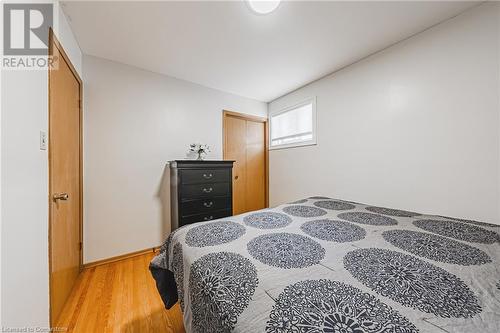 85 Bow Valley Drive, Hamilton, ON - Indoor Photo Showing Bedroom