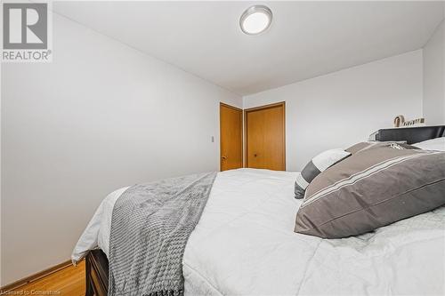 85 Bow Valley Drive, Hamilton, ON - Indoor Photo Showing Bedroom