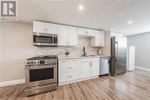 85 Bow Valley Drive, Hamilton, ON - Indoor Photo Showing Kitchen With Stainless Steel Kitchen With Upgraded Kitchen