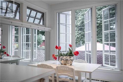 7 Chestnut Avenue, Brantford, ON - Indoor Photo Showing Dining Room