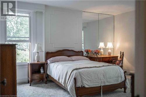 7 Chestnut Avenue, Brantford, ON - Indoor Photo Showing Bedroom