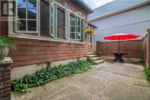 7 Chestnut Avenue, Brantford, ON - Outdoor With Deck Patio Veranda With Exterior