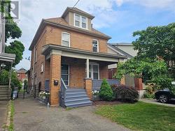 212 BALMORAL Avenue S  Hamilton, ON L8M 3K4