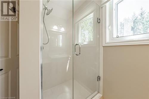 6 Iris Court, Carlisle, ON - Indoor Photo Showing Bathroom