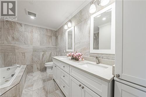 6 Iris Court, Carlisle, ON - Indoor Photo Showing Bathroom