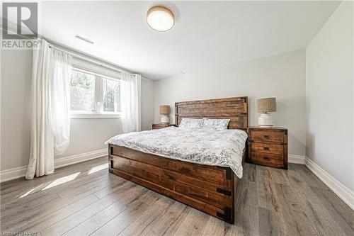 6 Iris Court, Carlisle, ON - Indoor Photo Showing Bedroom