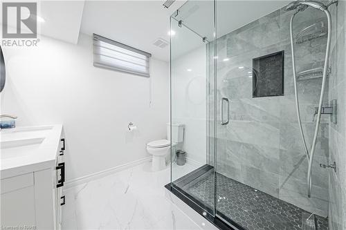 6 Iris Court, Carlisle, ON - Indoor Photo Showing Bathroom