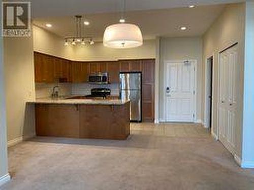 3843 Brown Road Unit# 2409, West Kelowna, BC - Indoor Photo Showing Kitchen