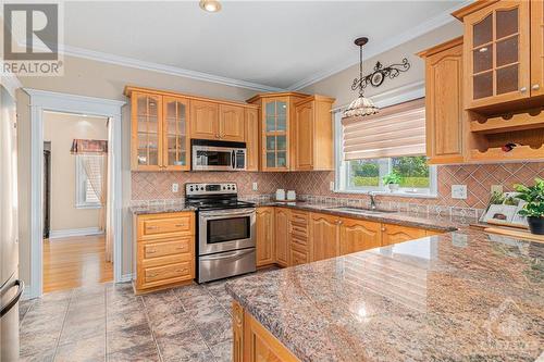 8 Du Boise Street, Embrun, ON - Indoor Photo Showing Kitchen